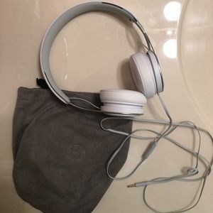 Beats headphones BARELY USED